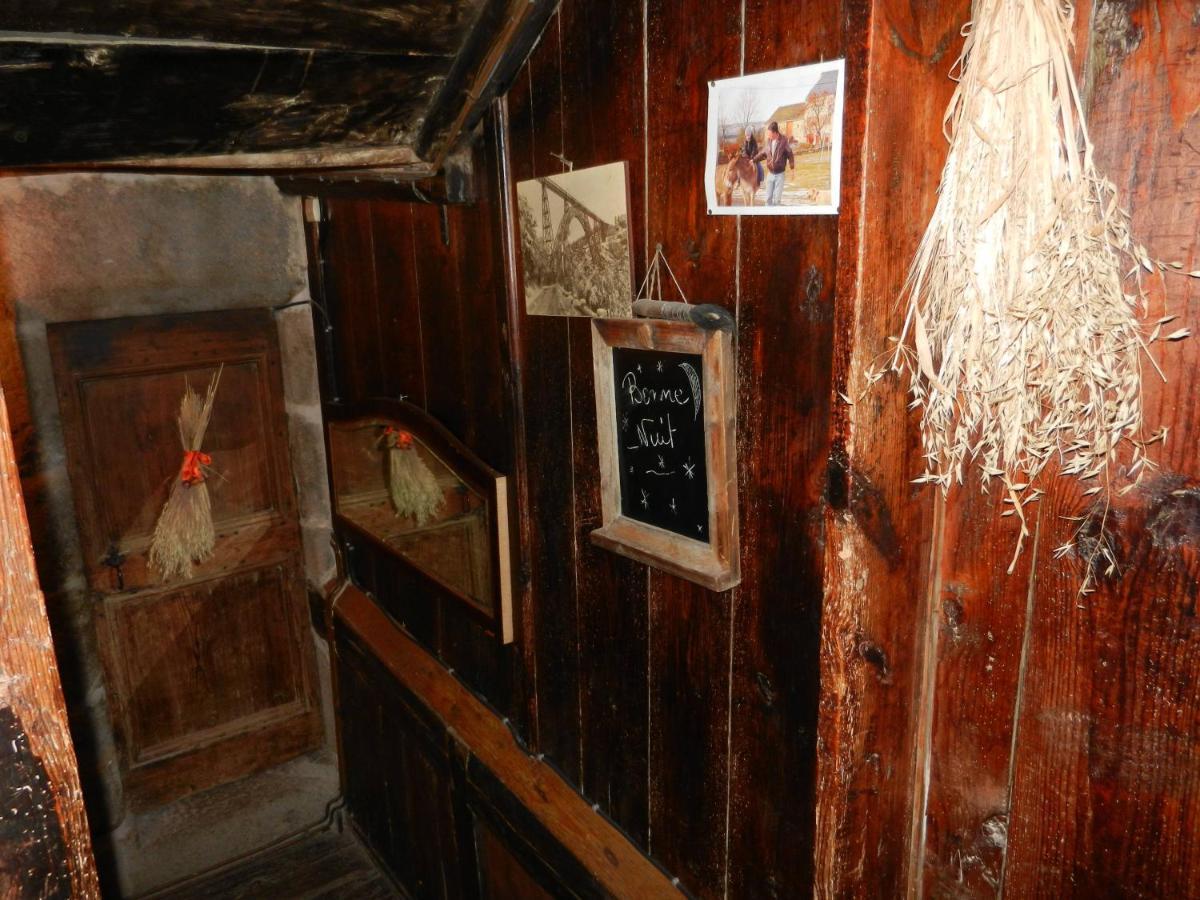 Auberge Paysanne Loubaresse  エクステリア 写真